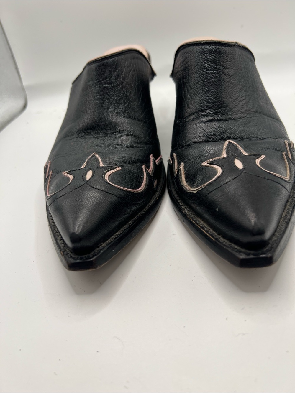 Old Gringo Black Leather Pointed Mules with Pink Trim - Picture 5 of 12